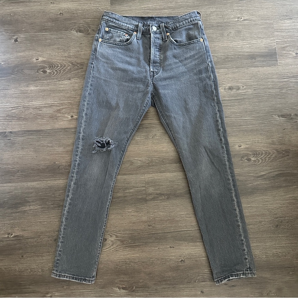 LEVI’s 501 High Rise! Sz 26 99% cotton!